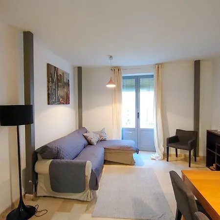 Palm Square - One Minute From The Sea! Apartamento *